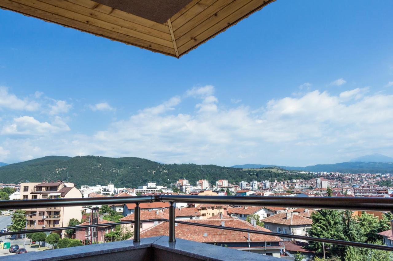 City View Apartment With 2 Bedrooms And Free Garage Blagoevgrad Kültér fotó